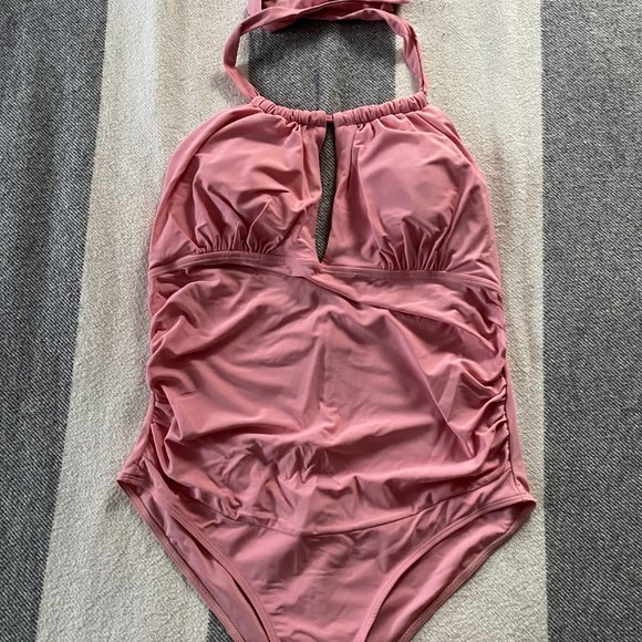 Maternity Swimsuit - Picture 4 of 5